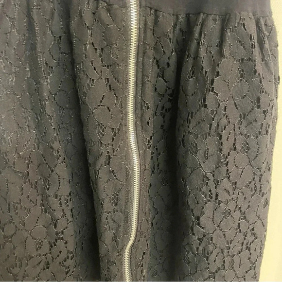 Max Rave black sleeveless dress front zip lace attached skirt size med - Picture 6 of 8